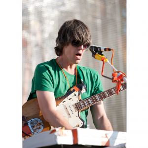 4045799561