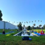 Galería de Fotos 5 Hollywood Forever Outdoor Yoga Los Angeles